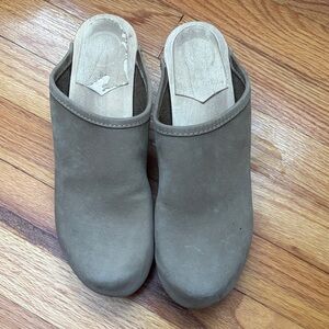 No. 6 Classic Taupe Mules